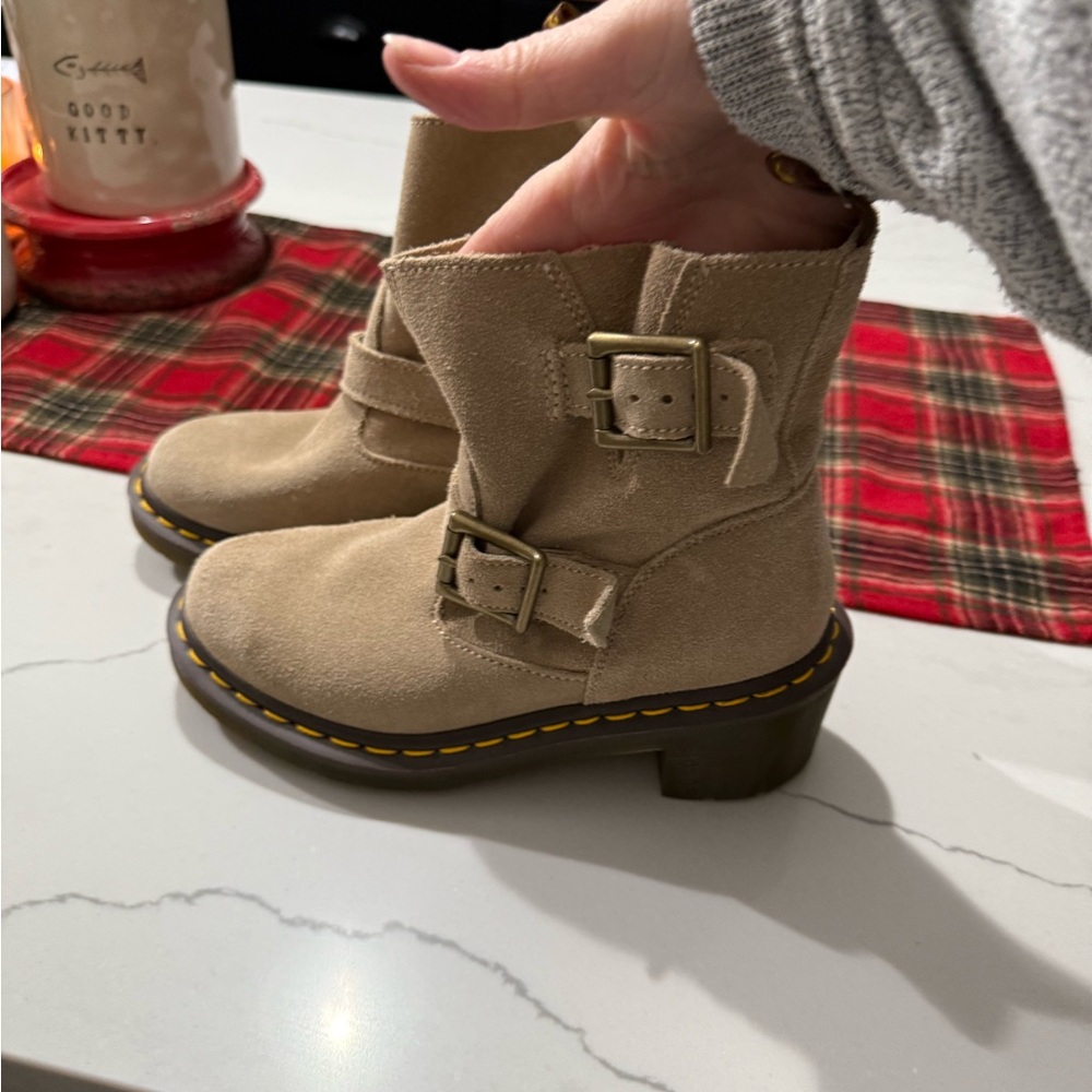 NWOTs Dr. Martens Wedge Boot Size 5